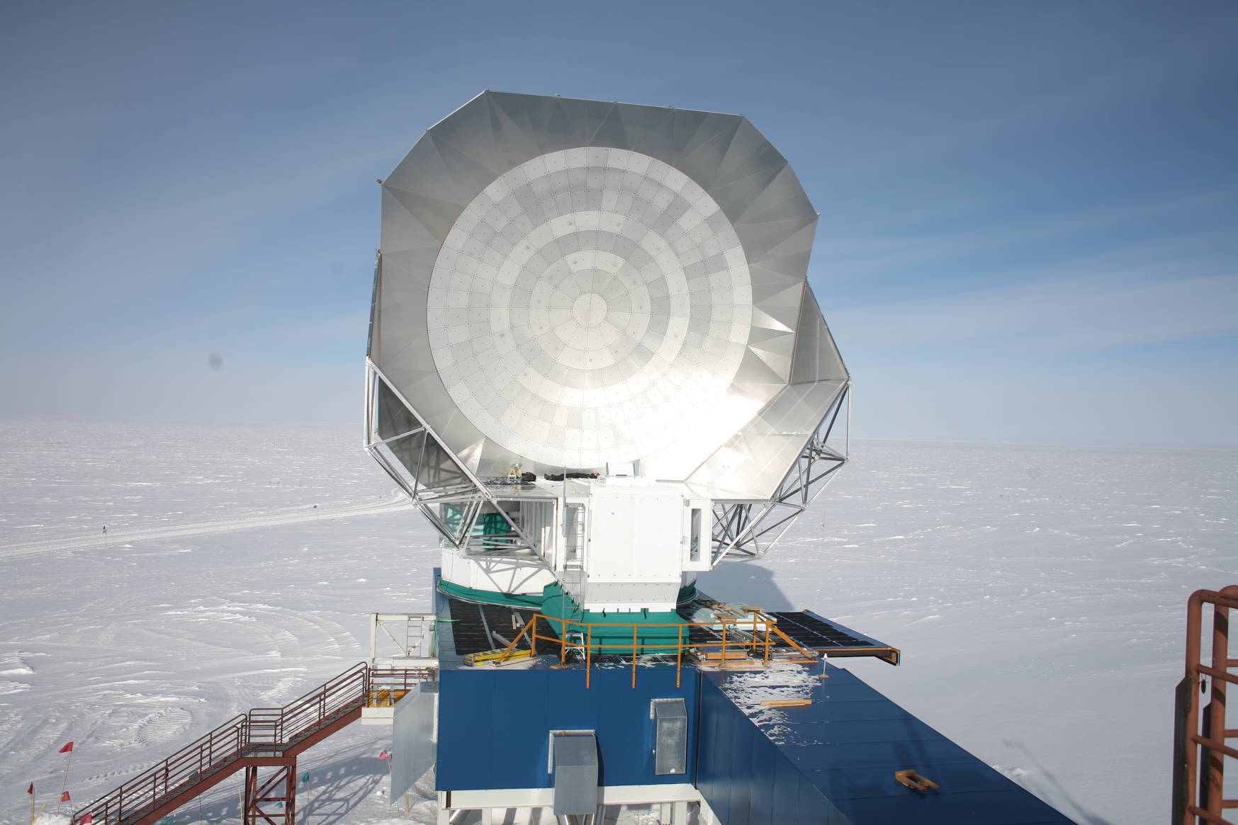 After finishing work for the afternoon, I took a nap on the telescope in the windless warm sunny air. Just -35 degrees Celsius that day!