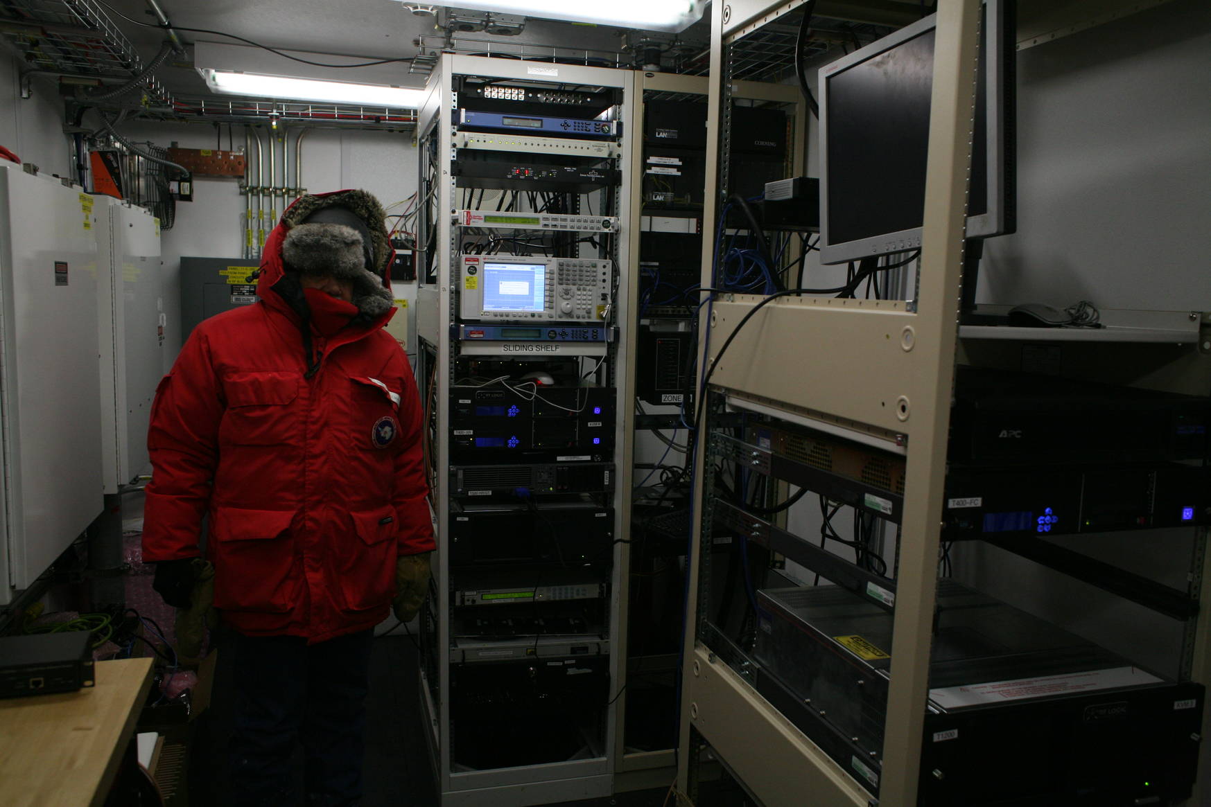 Matt, our 2016/17 summer satcomm engineer explaining the SPTR internet routing equipment.